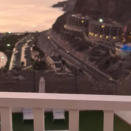 Puerto Rico Teide And Amadores View 푸에르토리코